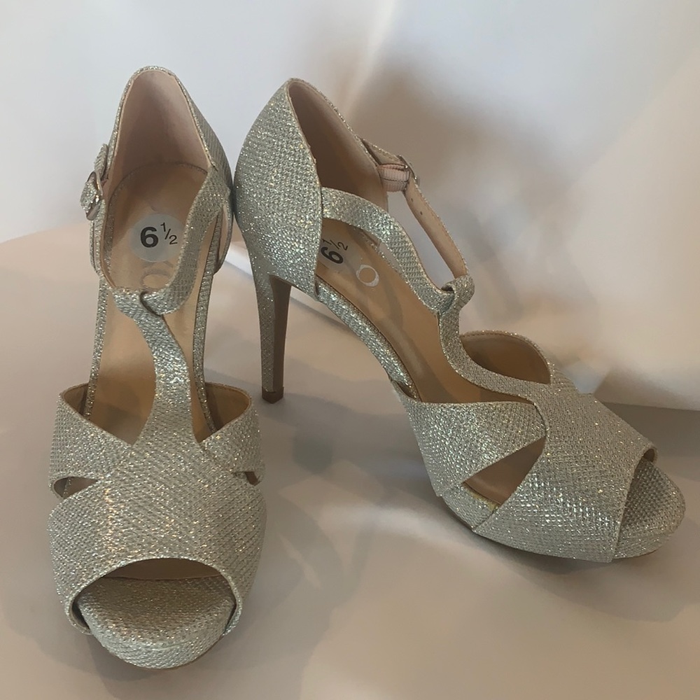 XOXO Sparkle Strappy Pumps